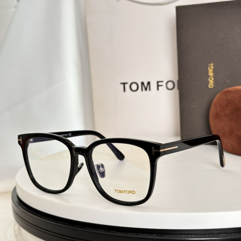 TOM FORD
